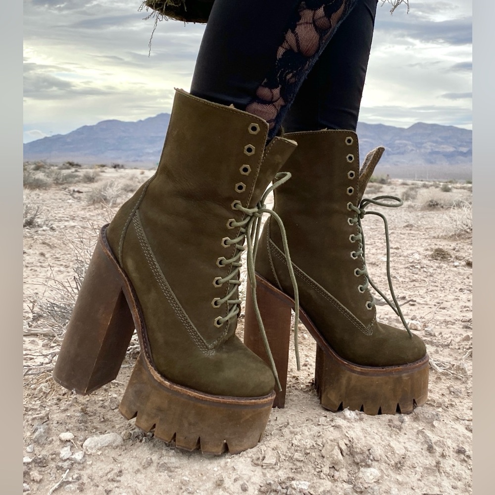 Jeffrey Campbell Olive Green Genuine Nubuck Leather Sherpa Wood Platform Boots